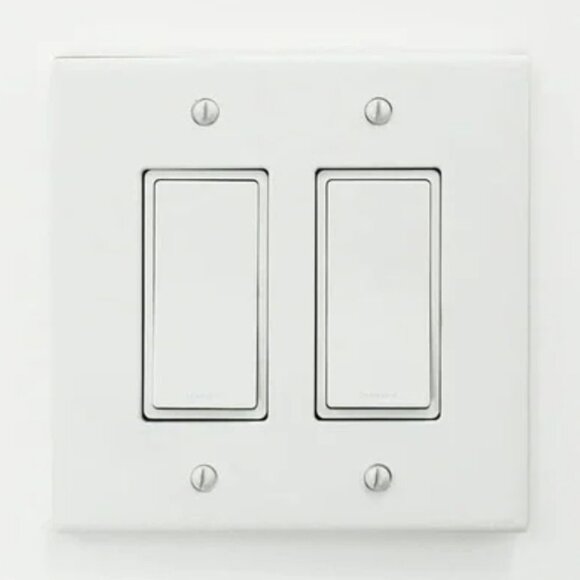 Pack of 4 Leviton 2-Gang GFCI Outlet Cover Plates - Picture 2 of 14